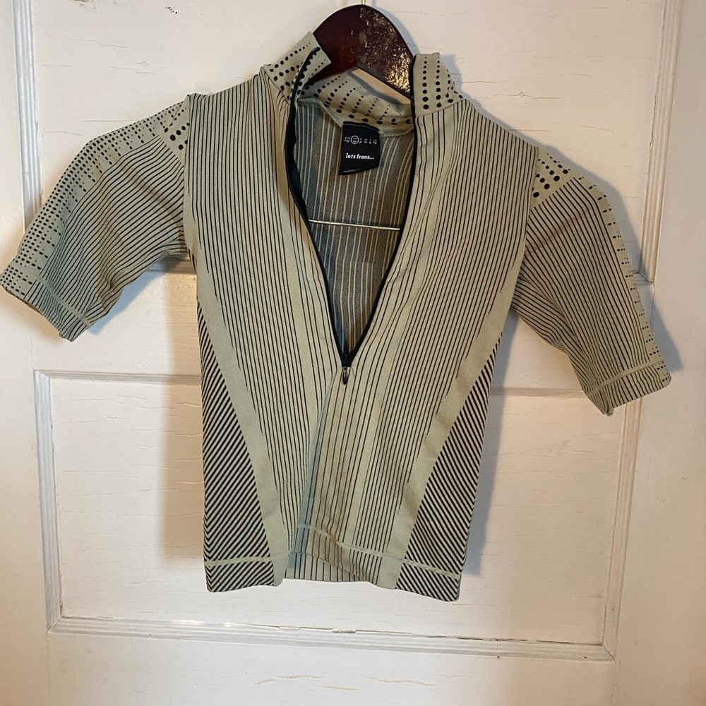 IETS FRANS... Athletic quarter zip. Athleisure